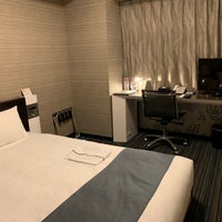 Photo taken at Hotel Villa Fontaine Tokyo-Kudanshita by M K. on 10/20/2021