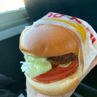 Photo taken at In-N-Out Burger by M K. on 9/19/2019