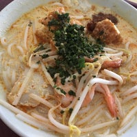 Photo taken at Amy&amp;#39;s Laksa by k n. on 12/28/2018