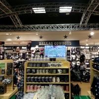 dallas cowboys pro shop galleria