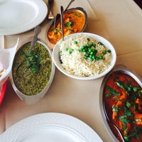 รูปภาพถ่ายที่ Gourmet India โดย Meg เมื่อ 8/11/2014