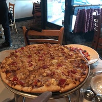 5/27/2018 tarihinde Jeremy T.ziyaretçi tarafından Cannova’s Pizzeria'de çekilen fotoğraf