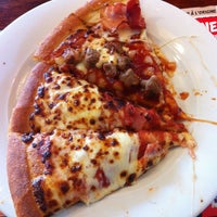 Photo taken at Pizza Hut by Jonathan S. on 9/28/2012