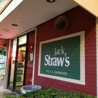 Foto tirada no(a) Jack Straw&amp;#39;s Pizza, Burgers, Wings &amp;amp; Catering por Angus W. em 10/7/2016