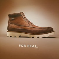 clarks shoes naperville