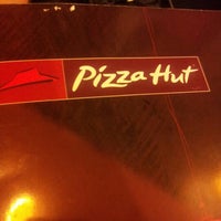 Photo taken at Pizza Hut by Ercüment A. on 10/3/2012