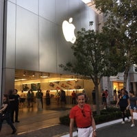 Photo taken at Apple The Grove by Arzu K. on 6/20/2016