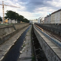 Photo taken at Schönbrunner Brücke by Ilya O. on 7/8/2018