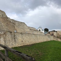 Photo taken at Крепость Изборск / Izborsk Fortress by Yuri L. on 9/5/2021