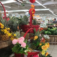 Photo taken at FairPrice Finest by David L. on 9/16/2017