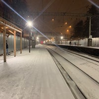 Photo taken at Ж/д платформа Переделкино by Evgeniy B. on 12/25/2020