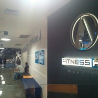 Foto tirada no(a) Fitness Hut por Tiago S. em 9/26/2014