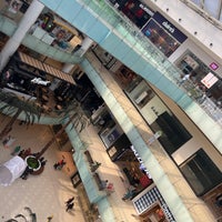 รูปภาพถ่ายที่ Ágora Mall โดย Ulrik S. เมื่อ 1/26/2022