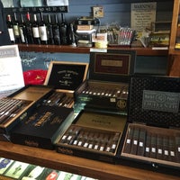 Foto scattata a Napa Cigars da Charmayne C. il 4/23/2017