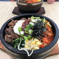 Снимок сделан в OMONI Fresh Fast Korean Grill пользователем Jake 3/4/2017