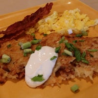 Photo taken at Carrows Restaurant by Jinnie L. on 2/9/2014