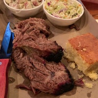 Das Foto wurde bei Meat. Southern B.B.Q. &amp;amp; Carnivore Cuisine von Chris H. am 1/30/2020 aufgenommen