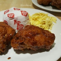 Photo taken at BonChon Chicken by Cluelinary on 8/9/2016