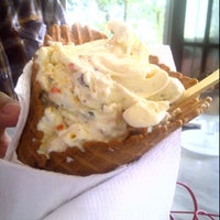 4/5/2013 tarihinde Emma G.ziyaretçi tarafından I Scream For Ice Cream'de çekilen fotoğraf