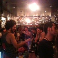 7/4/2013 tarihinde John D.ziyaretçi tarafından The 3 Monkeys Cocktail Bar'de çekilen fotoğraf