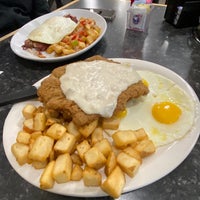 Foto scattata a Mr. Mamas Breakfast and Lunch da Francis Roy B. il 8/5/2022