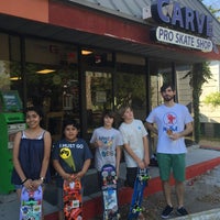 Foto scattata a Carve Skate Shop da Greg N. il 3/29/2015