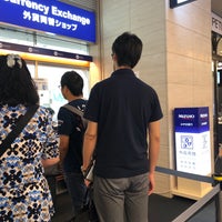 Photo taken at みずほ銀行 外貨両替ショップ 羽田空港国際線免税エリア店 by kaname k. on 9/6/2018