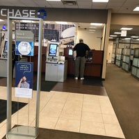 Photo taken at Chase Bank by David F. on 9/26/2018