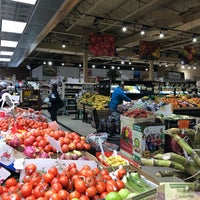 Photo taken at Hyde Park Produce by David F. on 11/21/2017