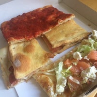 Foto diambil di La Pizza Di Nanna oleh Joana A. pada 4/10/2017