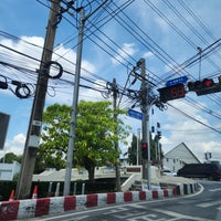 Photo taken at Saphan Daeng Intersection by Pupae B. on 9/20/2023