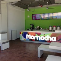 รูปภาพถ่ายที่ Momocha, Bubble Tea Bar โดย Roald L. เมื่อ 8/29/2013