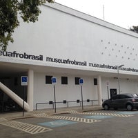 5/14/2013 tarihinde Max S.ziyaretçi tarafından Museu Afro Brasil'de çekilen fotoğraf