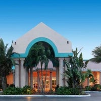 Foto diambil di Quality Inn Key West oleh Michael M. pada 10/5/2012