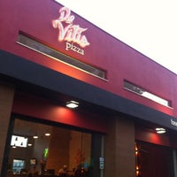 Photo taken at De Vitis Pizza by Ricardo P. on 11/2/2012
