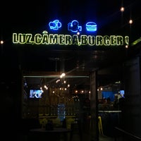 Photo taken at Luz, Câmera, Burger! by Samara G. on 12/6/2017