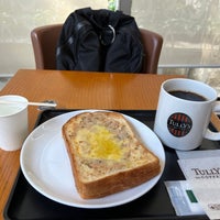 Photo taken at Tully&amp;#39;s Coffee by Akihide I. on 4/8/2022
