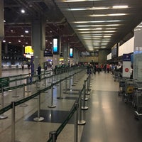 Photo taken at Check-in LATAM by Carlos Henrique V. on 6/14/2018