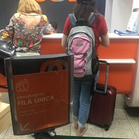 Photo taken at Check-in Gol by Carlos Henrique V. on 10/15/2019