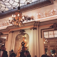 Foto tomada en The Ritz Salon  por Jun S. el 4/10/2015