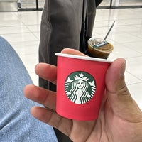 Photo taken at Starbucks by Elgar A. on 12/15/2022
