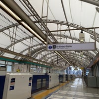 Photo taken at Keisei Platform 2 by 🐑 on 3/14/2023