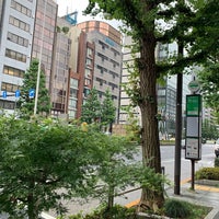 Photo taken at 通り三丁目バス停 by 🐑 on 7/15/2022
