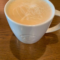 Photo taken at Starbucks by 🐑 on 11/14/2023