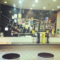 รูปภาพถ่ายที่ Prime Dog โดย XJosyx L. เมื่อ 3/18/2014