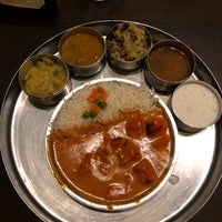 Снимок сделан в Moksha Indian Cuisine of Bellevue пользователем Rohit K. 6/23/2018