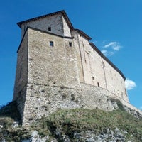 Foto tirada no(a) Castello Della Porta, Frontone por Attilio I. em 10/4/2012
