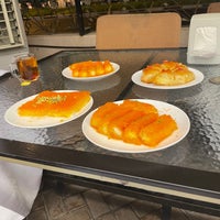 Photo taken at Qwaider Al Nabulsi Restaurant &amp;amp; Sweets مطعم وحلويات قويدر النابلسي by Saif on 9/13/2021