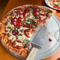 5/28/2023 tarihinde Mark K.ziyaretçi tarafından Zella&amp;#39;s Pizzeria'de çekilen fotoğraf