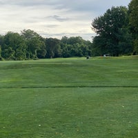 Photo taken at Pelham Bay and Split Rock Golf Courses by Mike on 8/20/2021